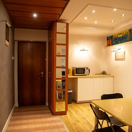 Apartment F14